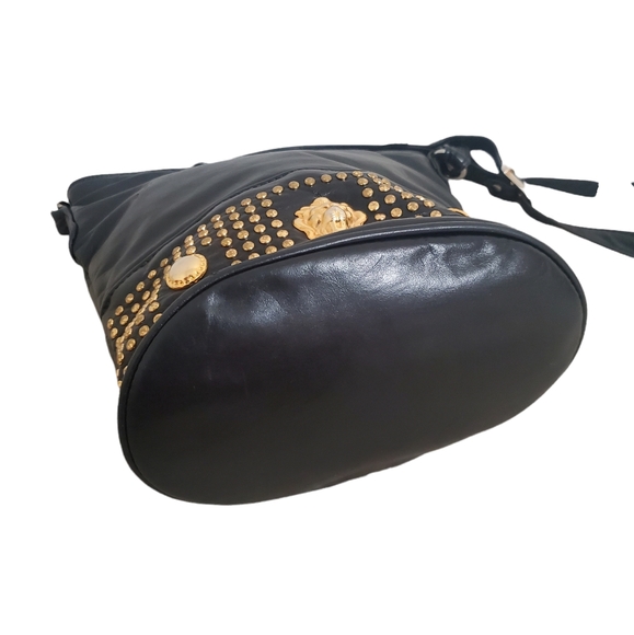 VINTAGE 80's Black Genuine Leather Gold Studded Lion Bucket Crossbody Bag Purse - Picture 6 of 7